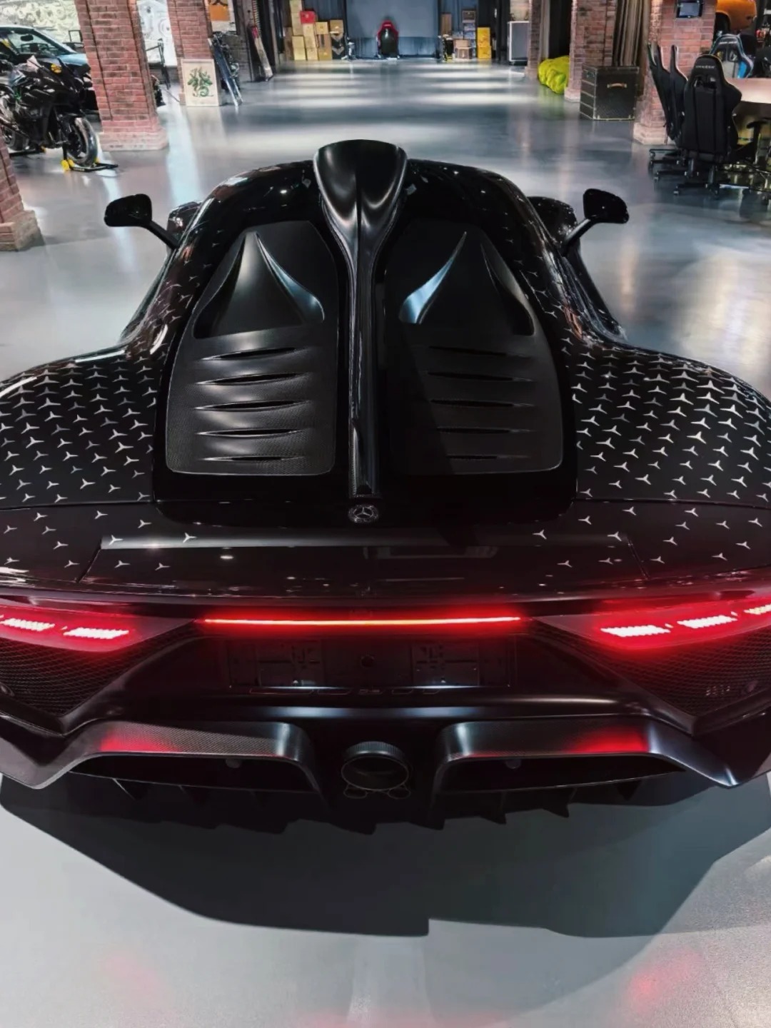See also Fage's new car AMG ONE, the first one in China, and I admire it _4_ Hui (nicknamed Huige) _ from the little red book webpage.