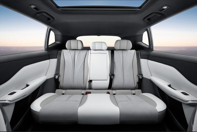 "Hardcover Model Y" Landscape bosom friend interior exposure